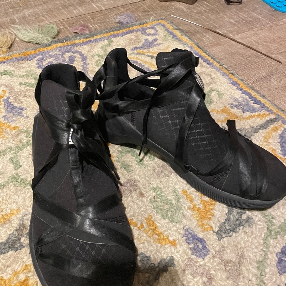Black Puma Lace up Ballet Style size 8 sneaker